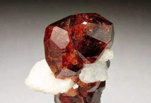 非金屬礦晶體動態(tài)模型 揭開地殼寶庫的奧秘